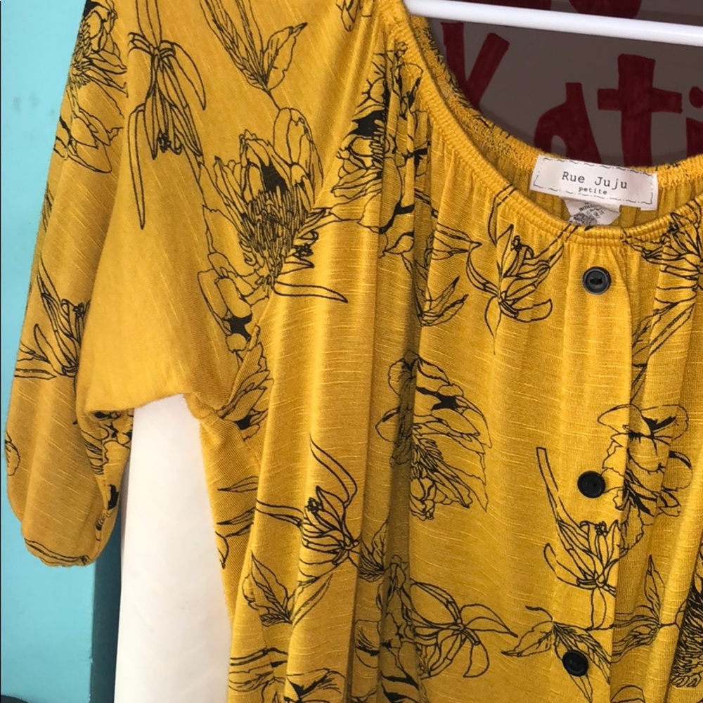 Rue Juju petite off the shoulders top!